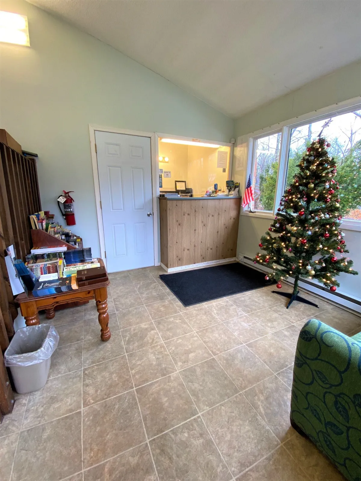 Image of Country Place Inn and Suites White Haven