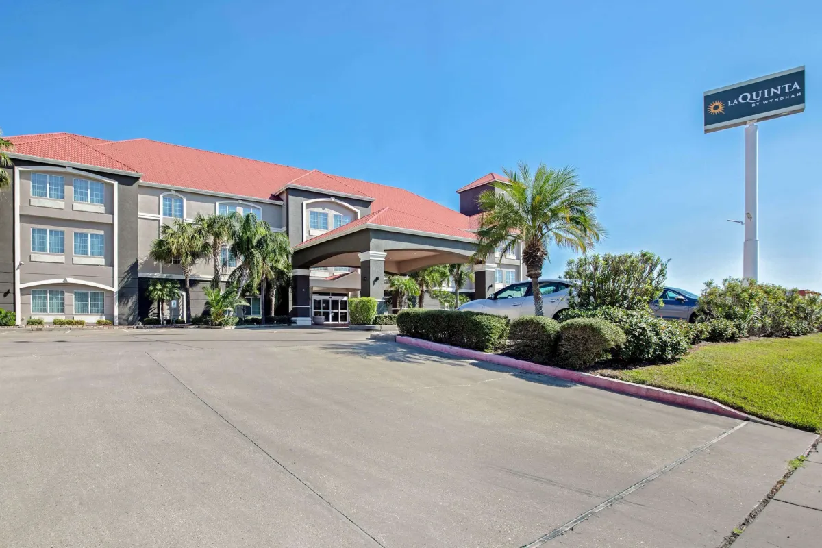 Image of La Quinta Inn & Suites by Wyndham Corpus Christi Airport