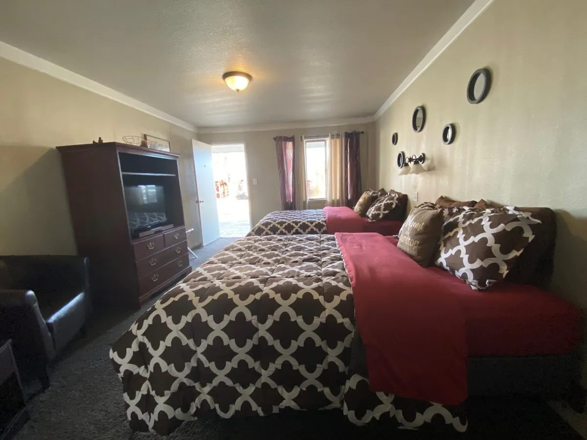 Image of Roundtop Mountain Vista - Cabins and Motel