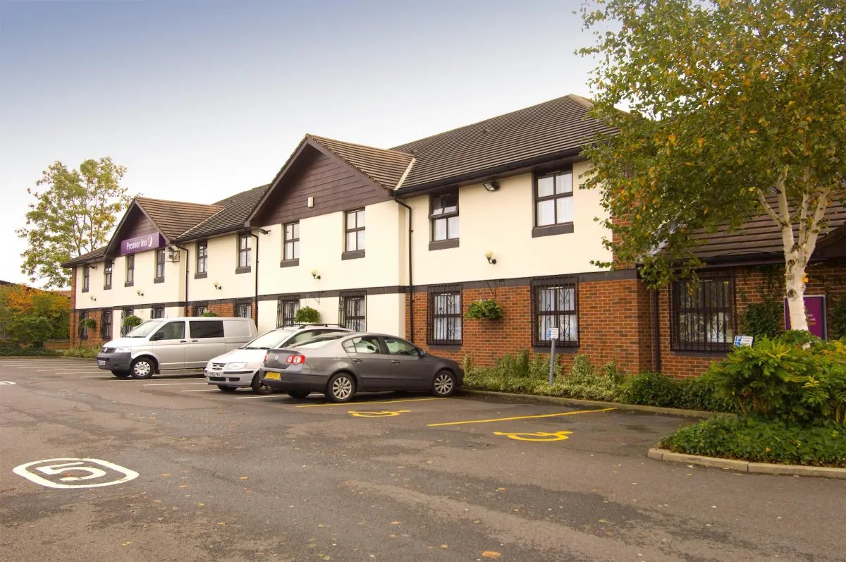 Image of Premier Inn Oldham - Broadway