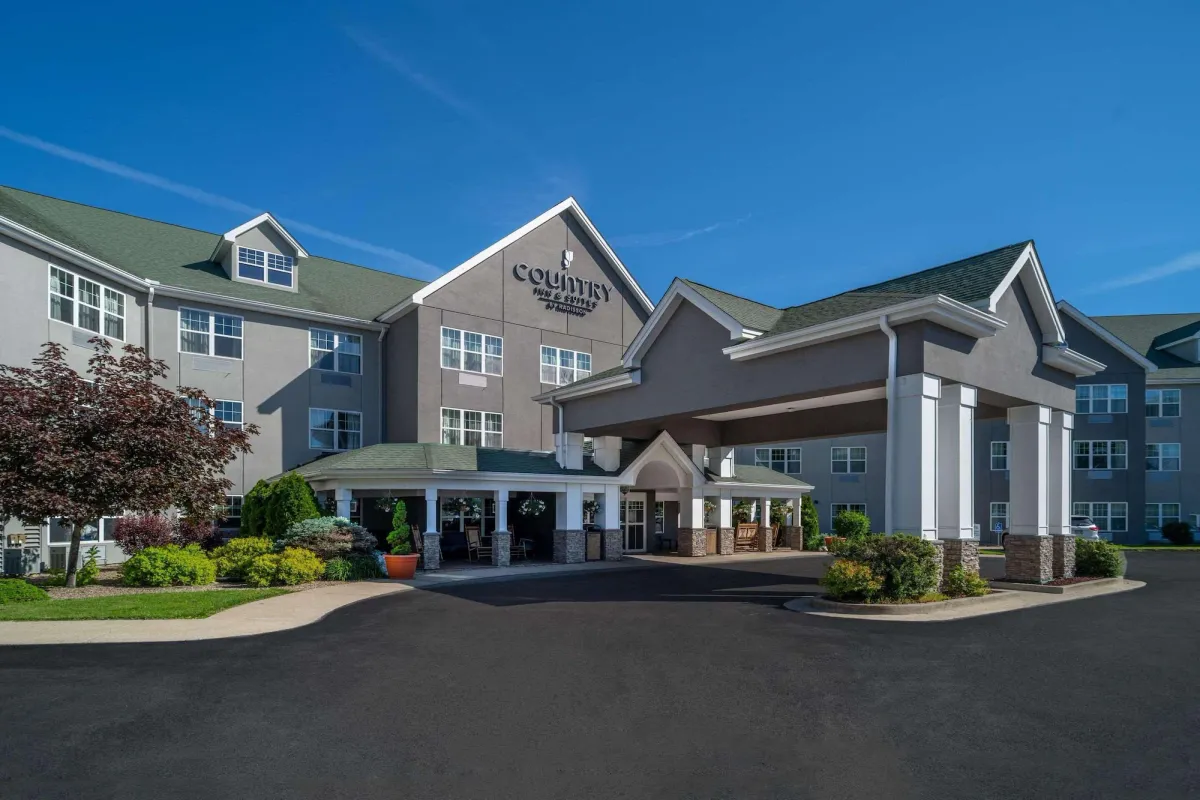 Image of Country Inn & Suites by Radisson, Beckley, WV