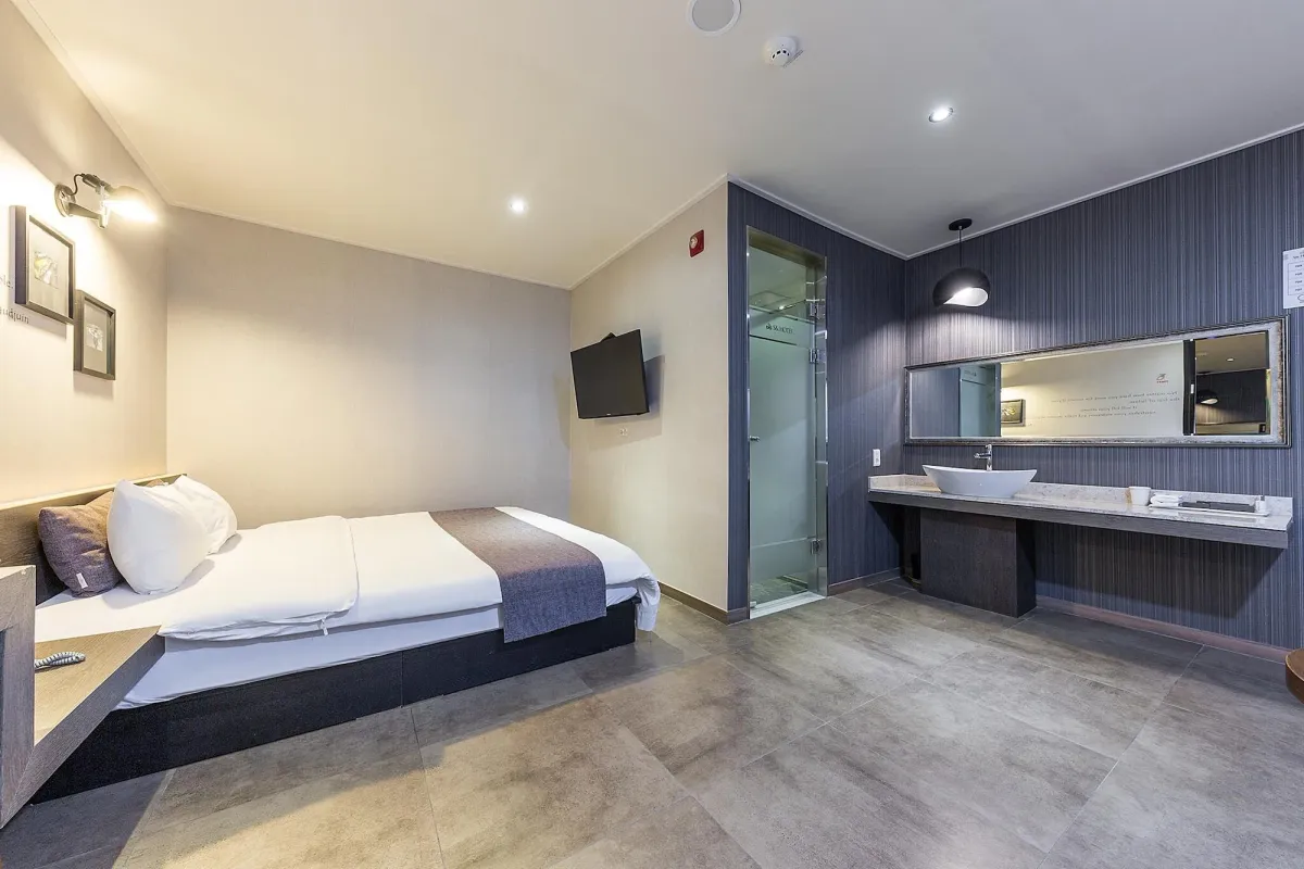Image of S& Hotel