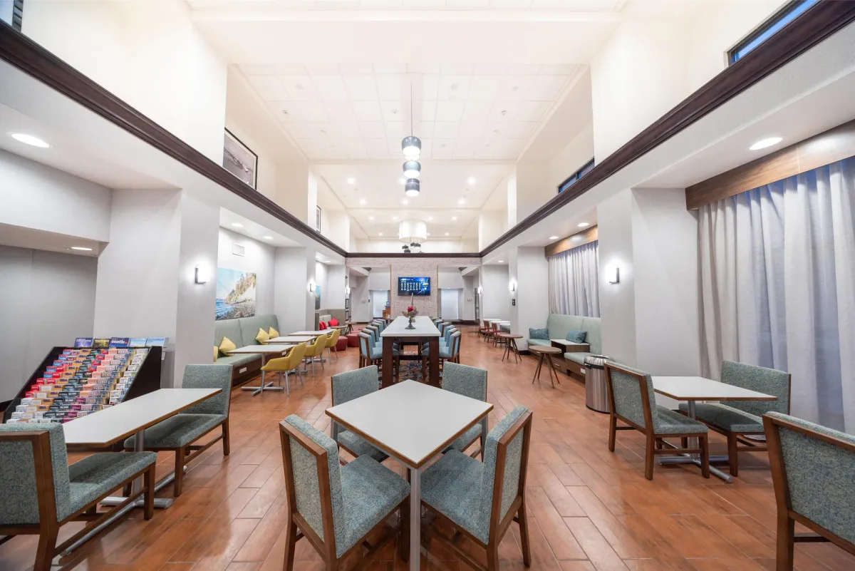 Image of Hampton Inn & Suites Seattle/Kent,WA