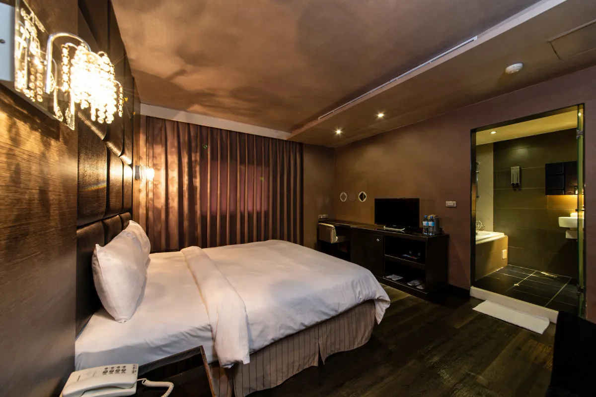 Image of The Riverside Hotel Fashion
