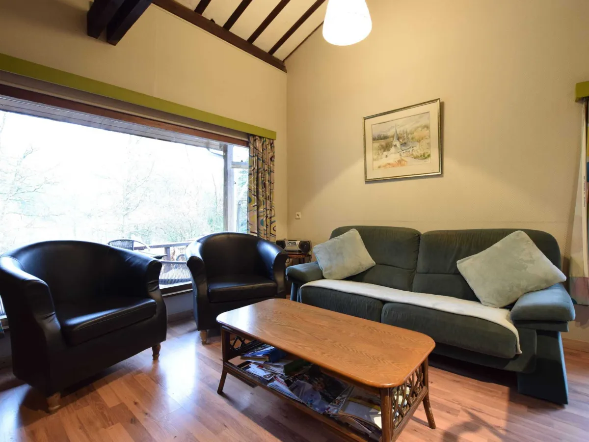 Image of detached chalet in lovely hiking region