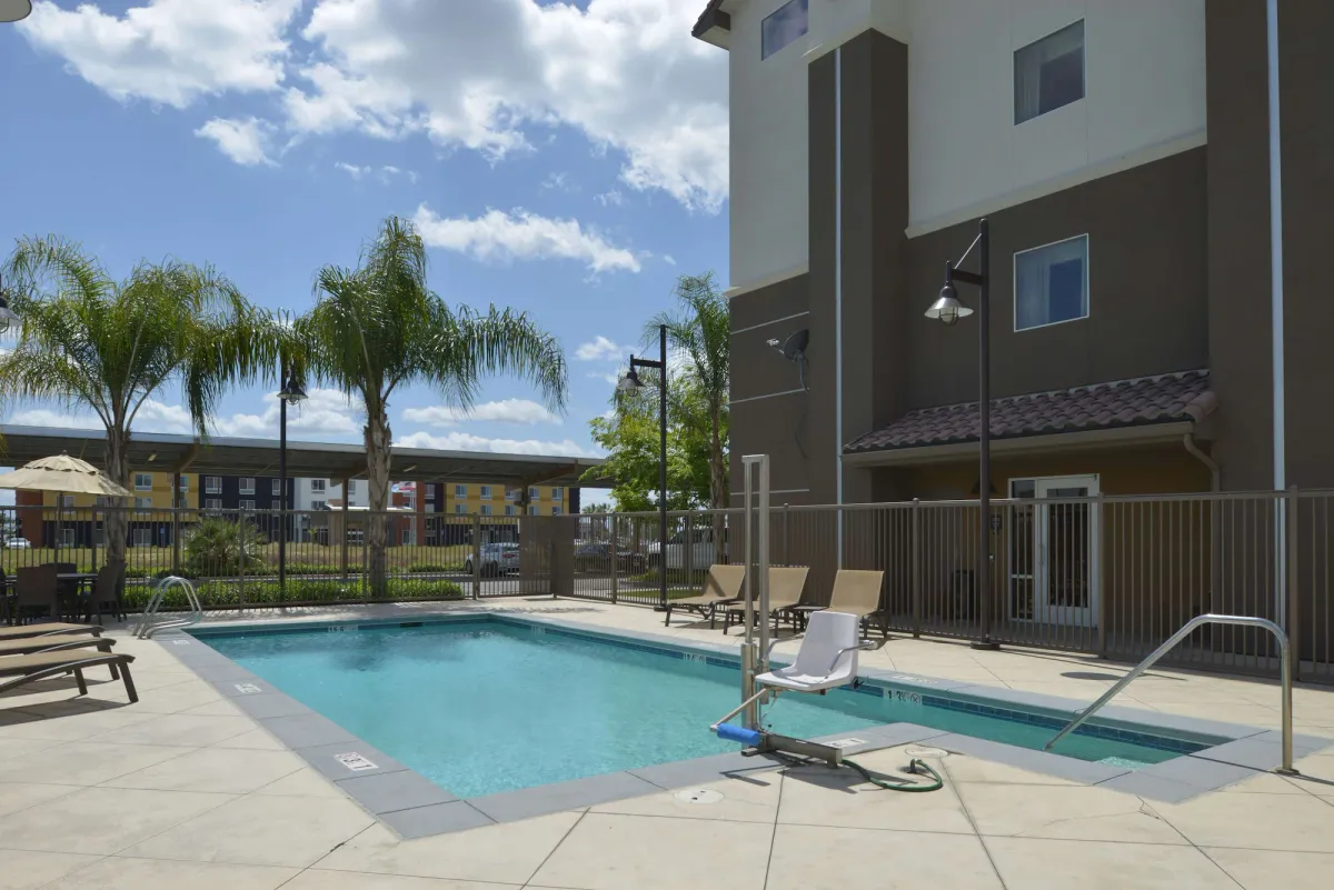 Image of Hampton Inn & Suites Bakersfield North-Airport