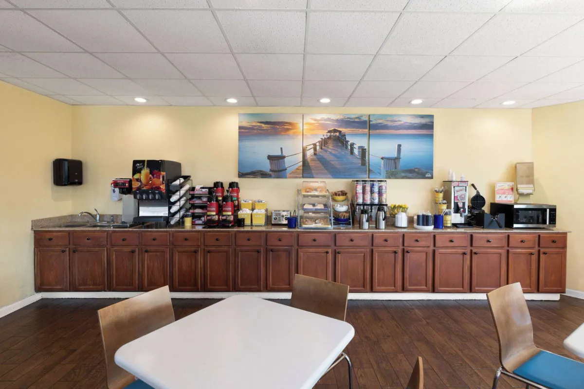 Image of Days Inn by Wyndham Biloxi Beach