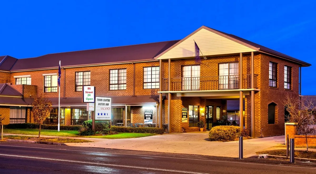 Image of Holbrook Town Centre Motor Inn