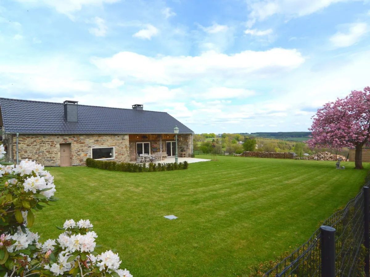 Image of Beautiful Stone Cottage With Panoramic Views Over the Hills of the Ardens