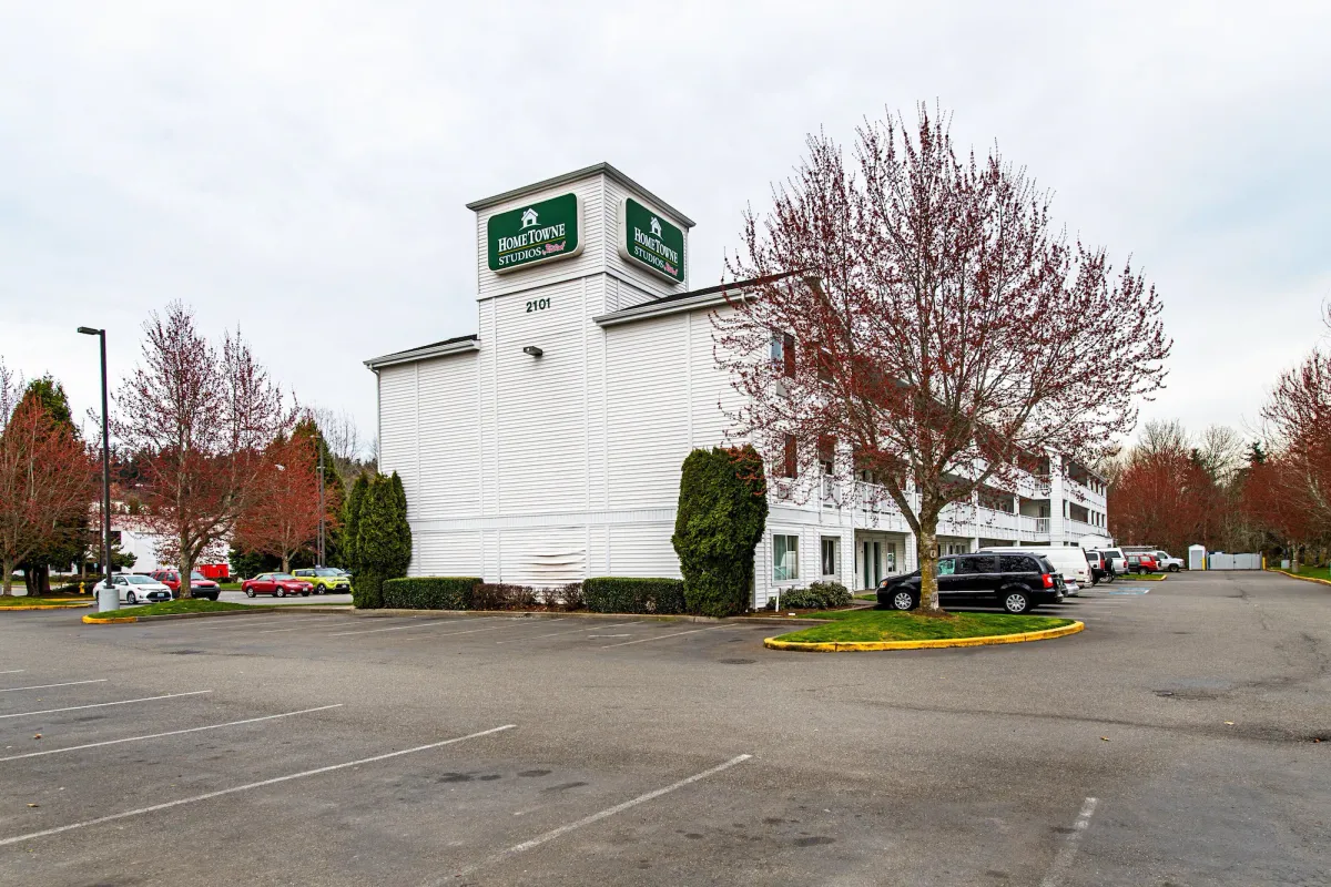 Image of HomeTowne Studios by Red Roof Tacoma - Puyallup