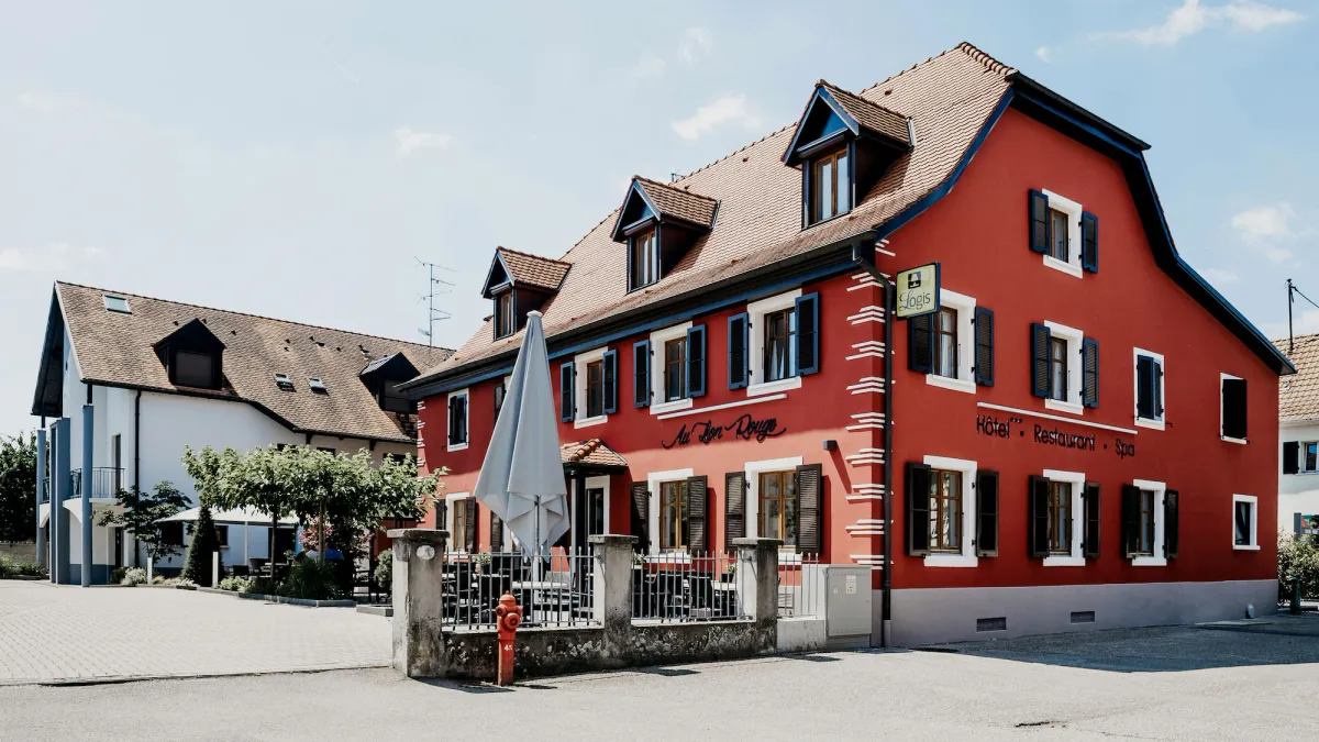 Image of Logis Hôtel Restaurant Au Lion Rouge