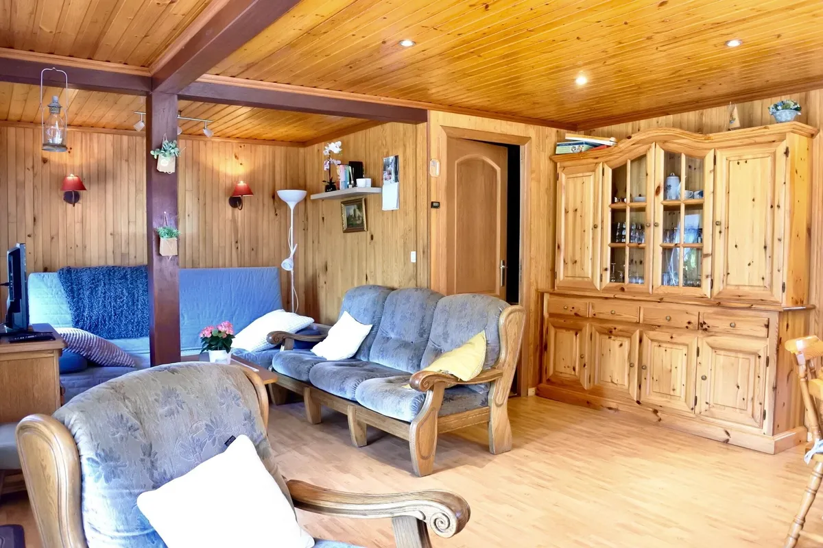 Image of The Holiday Chalet Getaway in a Private Estate, Pets Allowed