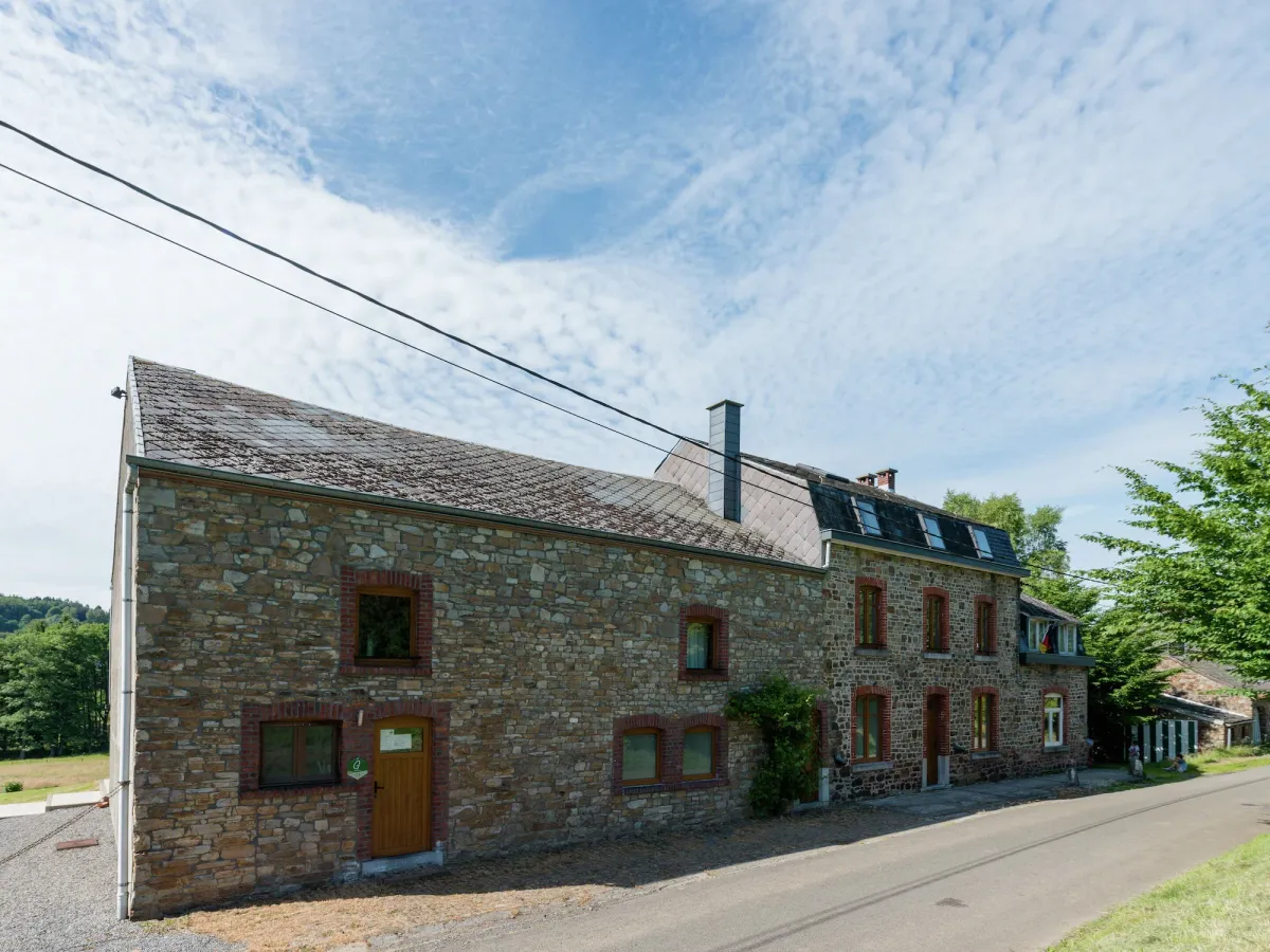 Image of Luxurious Cottage With Bubble Bath in Burnontige