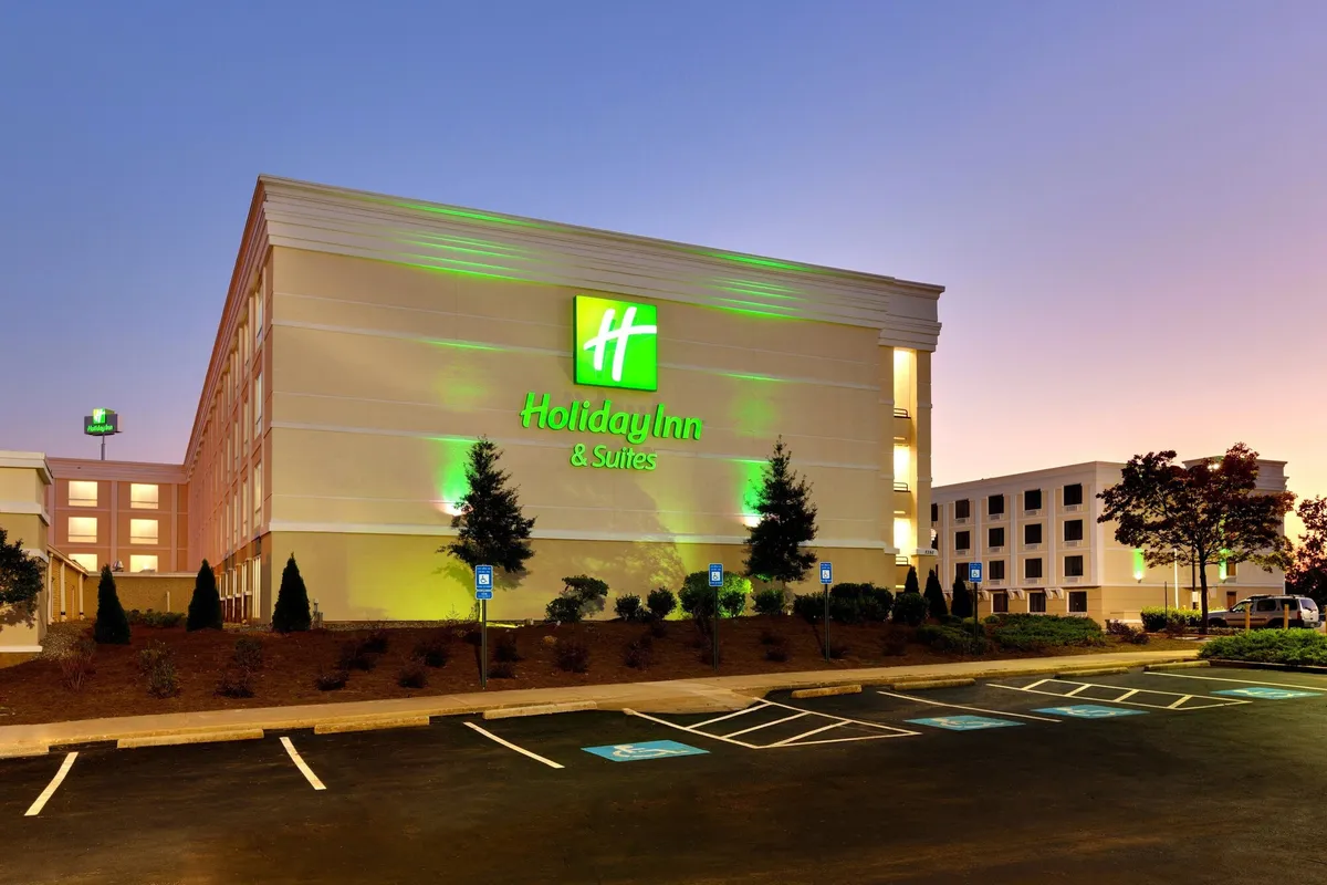 Image of Holiday Inn & Suites Atlanta Airport North by IHG