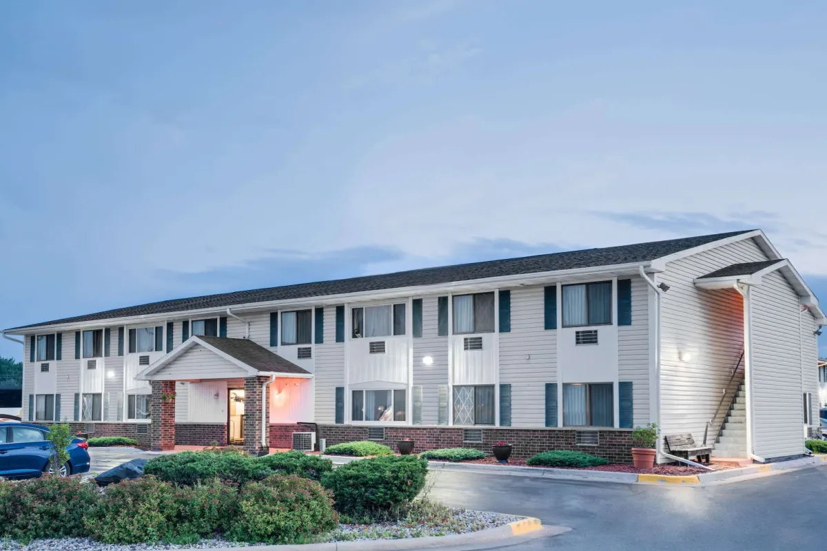 Image of Super 8 by Wyndham Tomah Wisconsin