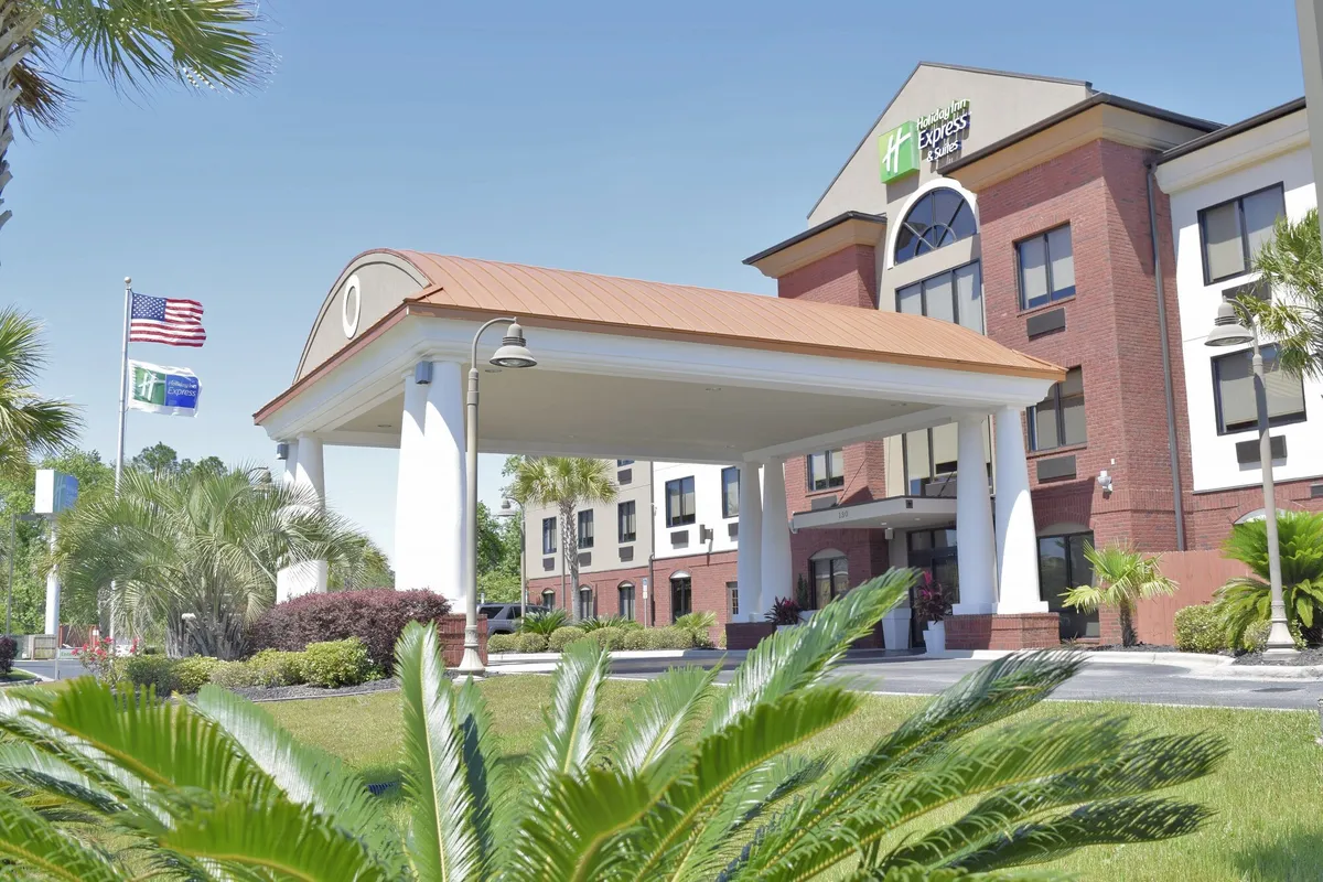 Image of Holiday Inn Express & Suites Pensacola West I-10 by IHG