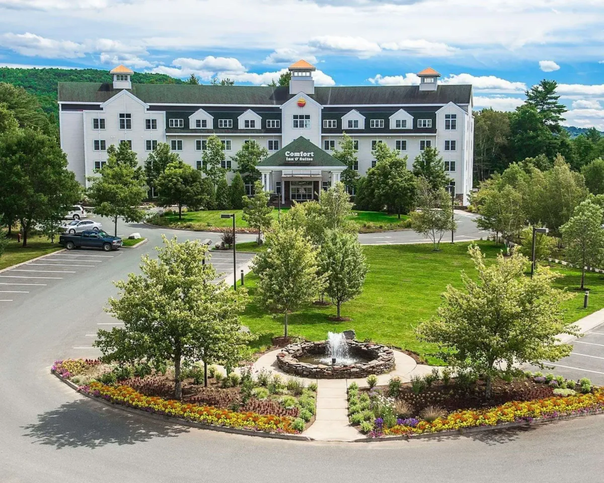 Image of Comfort Inn & Suites Near Burke Mountain