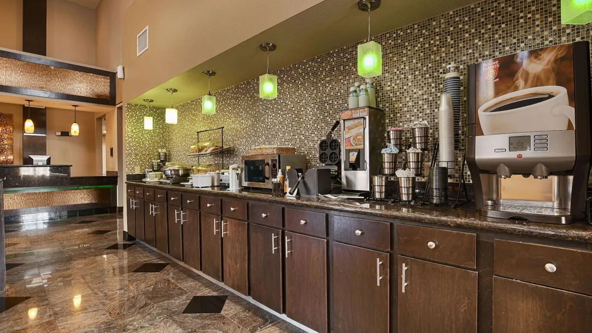 Image of Best Western Inn & Suites - Lake Charles