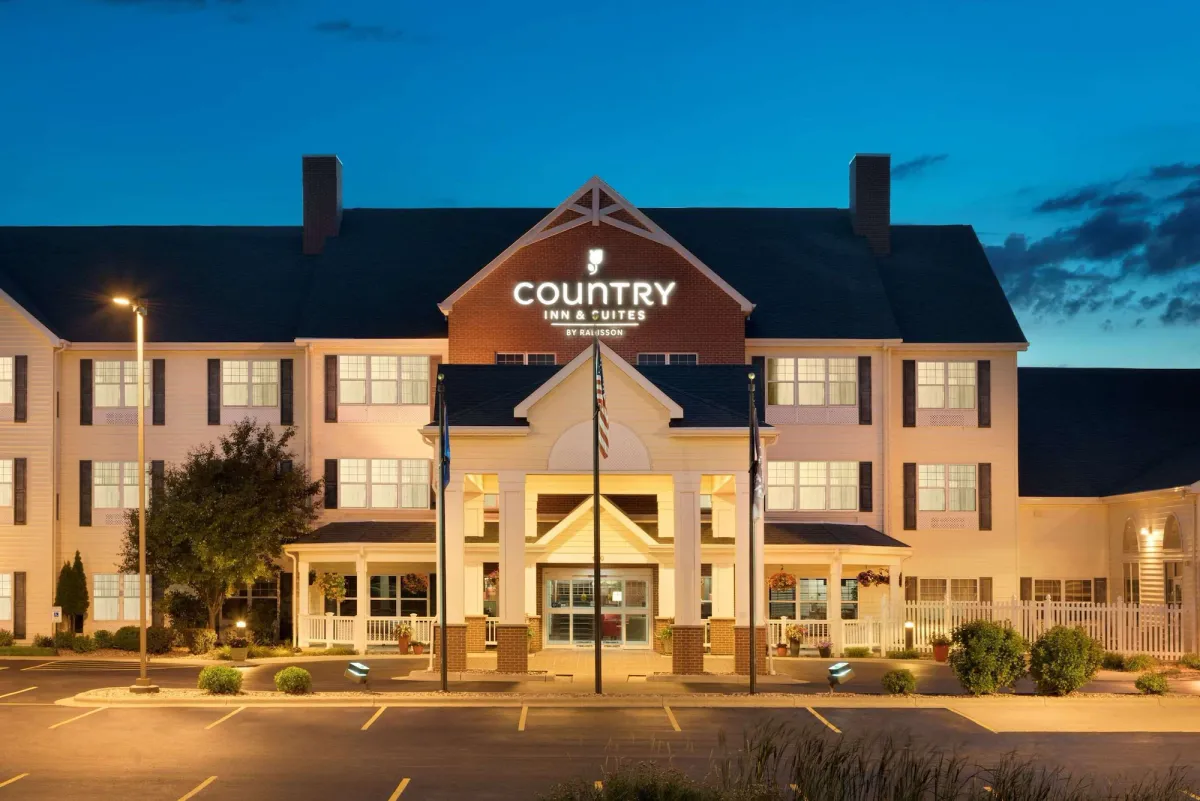 Image of Country Inn & Suites by Radisson, Appleton North, WI