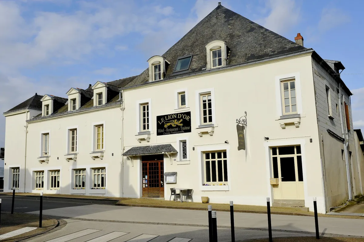 Image of Le Lion d'Or - Logis Hotels - Hotel 2 étoiles et restaurant