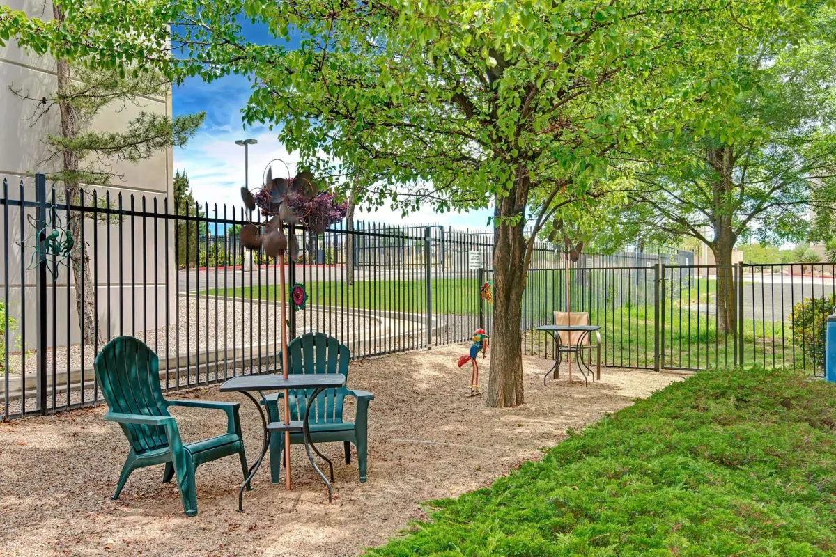 Image of Days Inn & Suites by Wyndham Airport Albuquerque