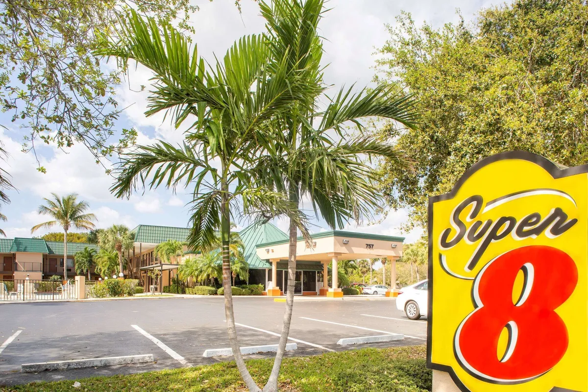 Image of Super 8 by Wyndham North Palm Beach