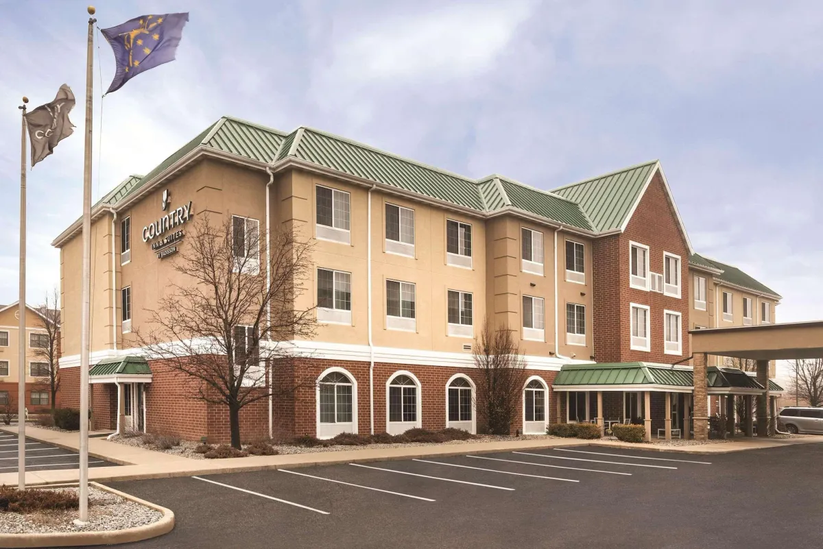 Image of Country Inn & Suites by Radisson, Merrillville, IN