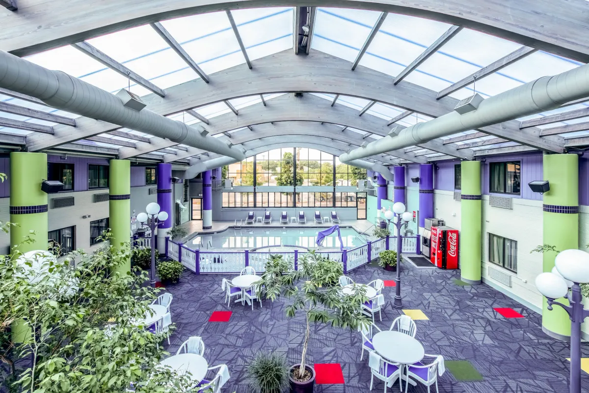 Image of Country Inn & Suites by Radisson, Muskegon, MI