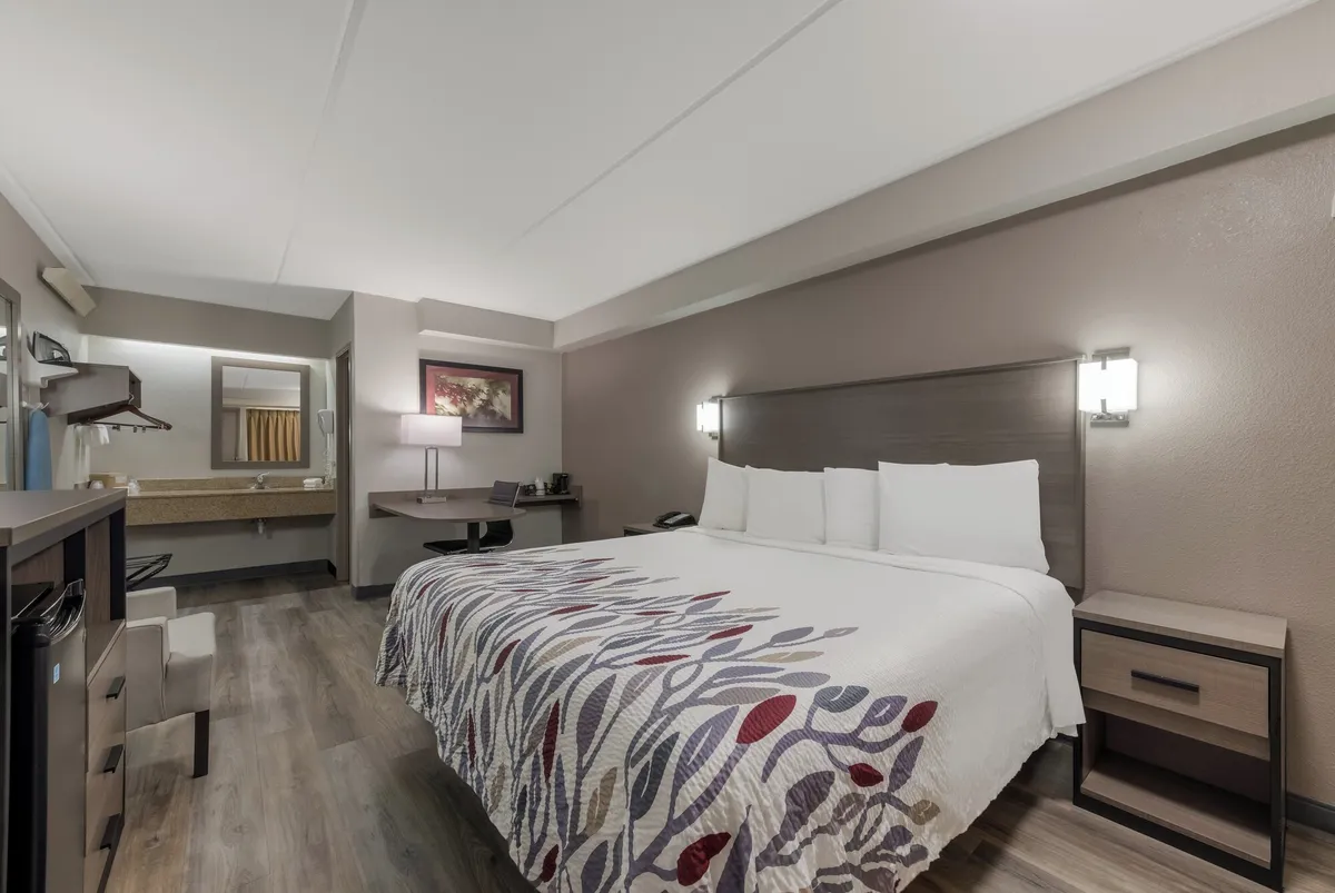 Image of Red Roof Inn Hickory
