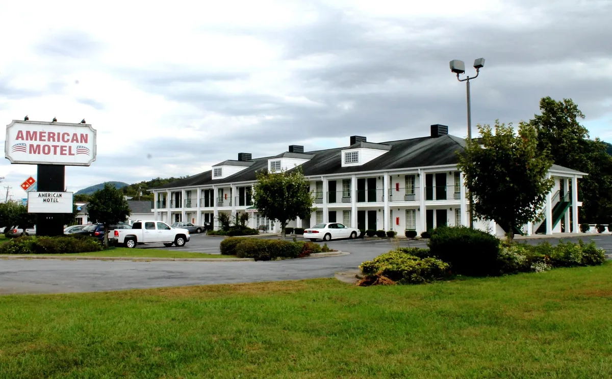 Image of American Motel - Lenoir