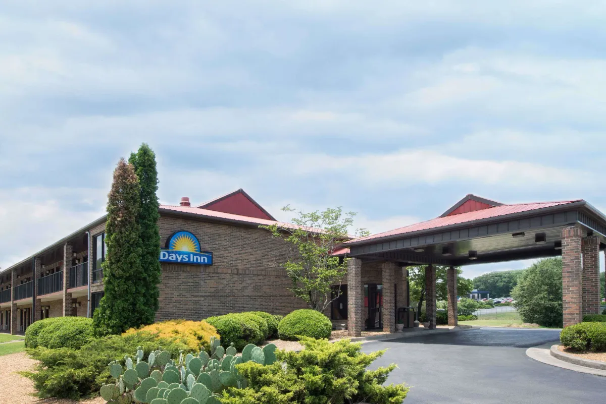 Image of Days Inn by Wyndham Fort Payne