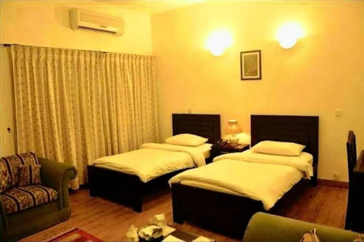 Image of New Hotel Couple In Karachi