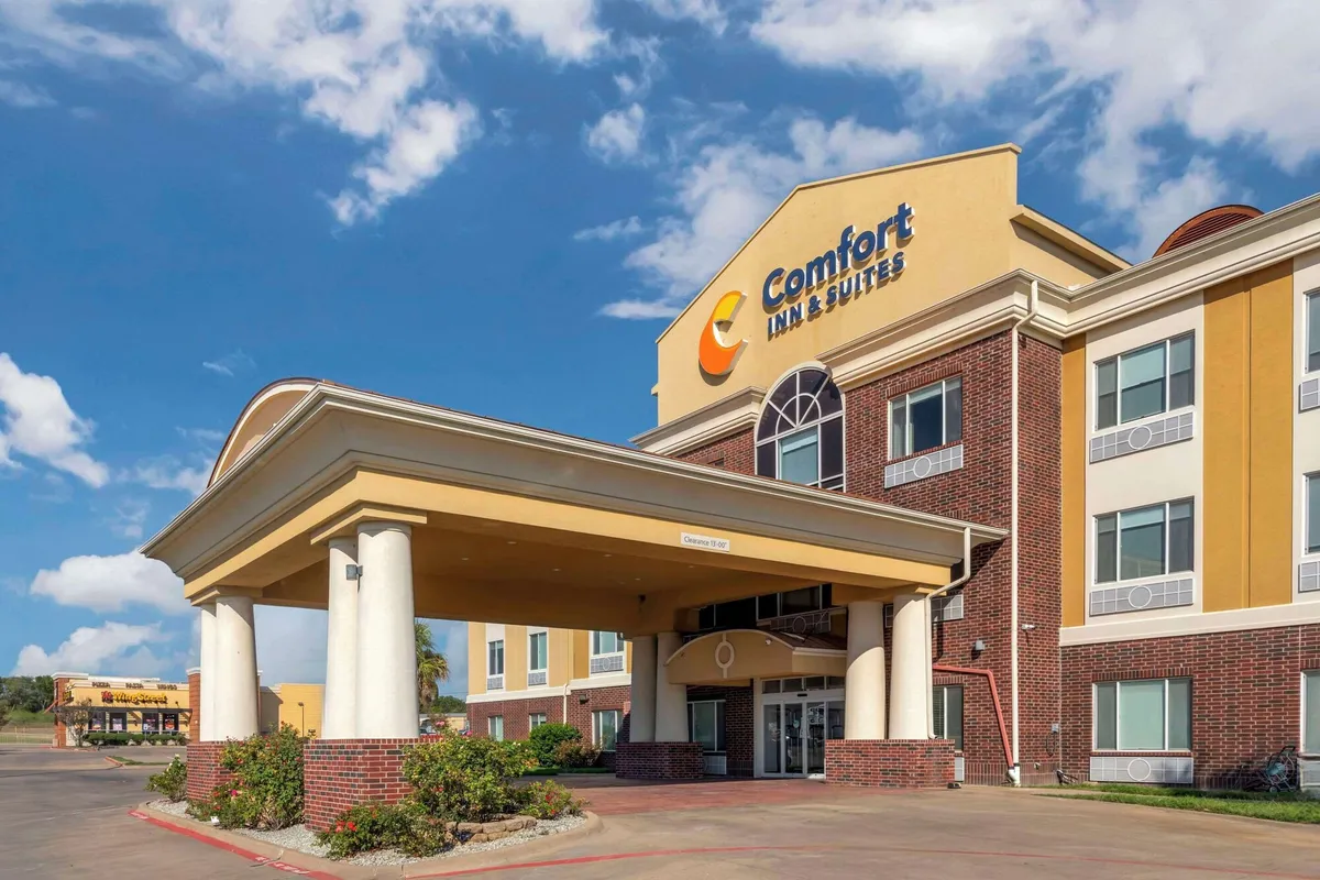 Image of Comfort Inn & Suites Mexia