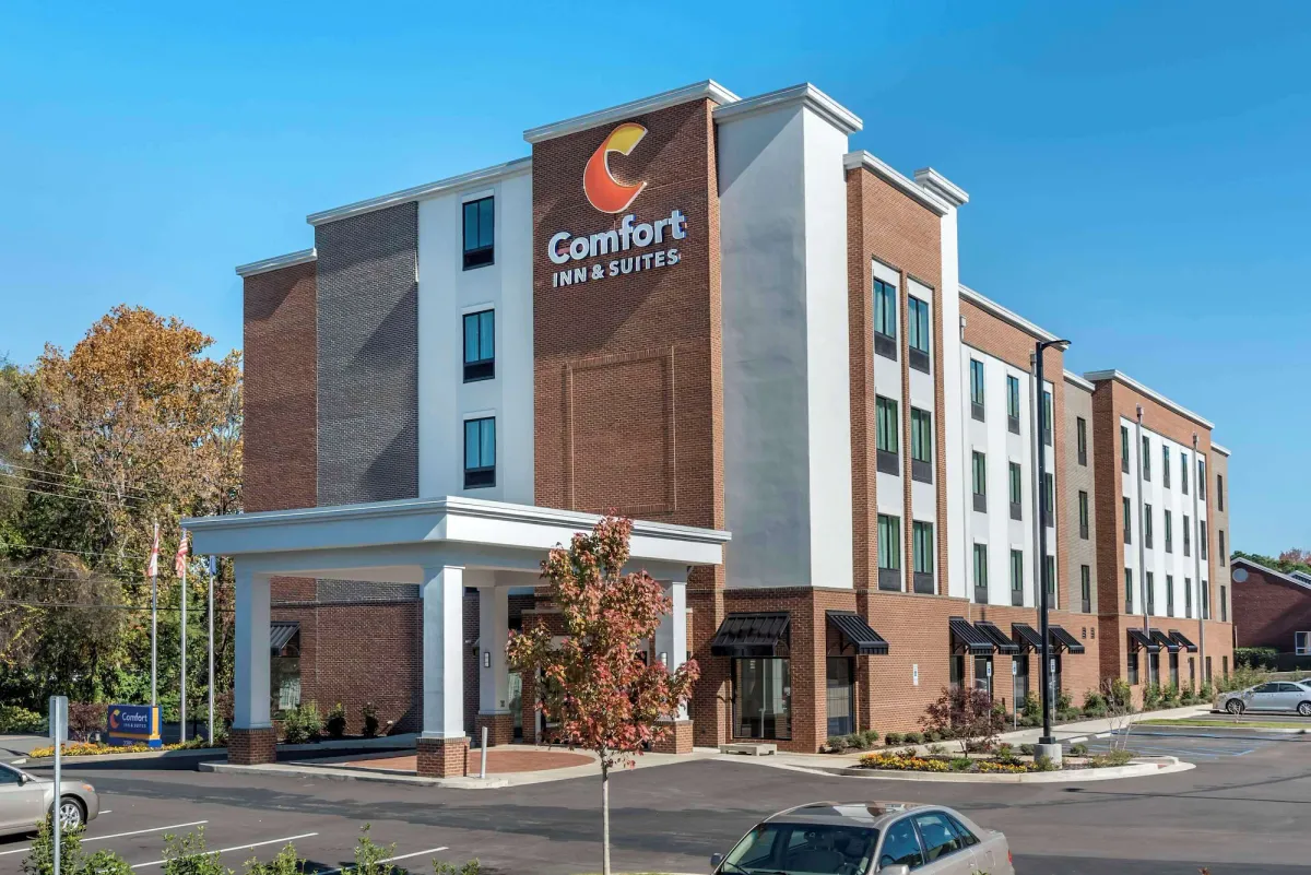 Image of Comfort Inn & Suites Downtown near University