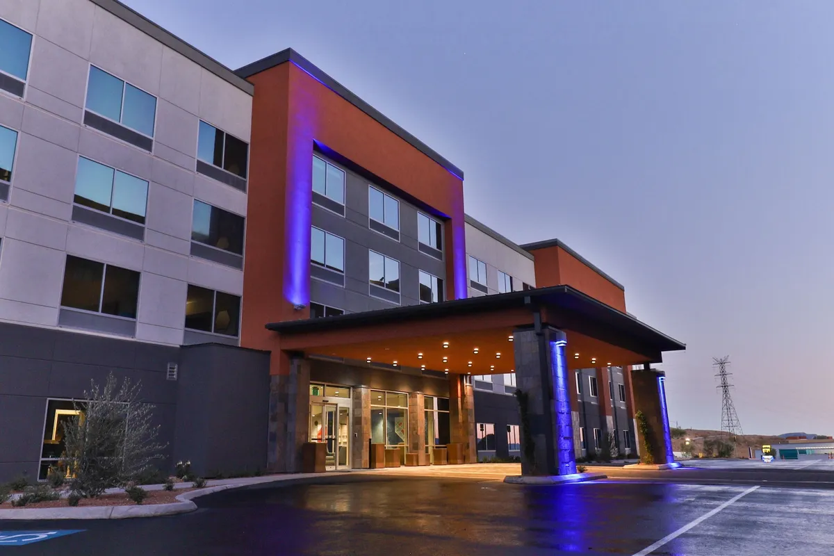 Image of Holiday Inn Express & Suites - Henderson South - Boulder City by IHG
