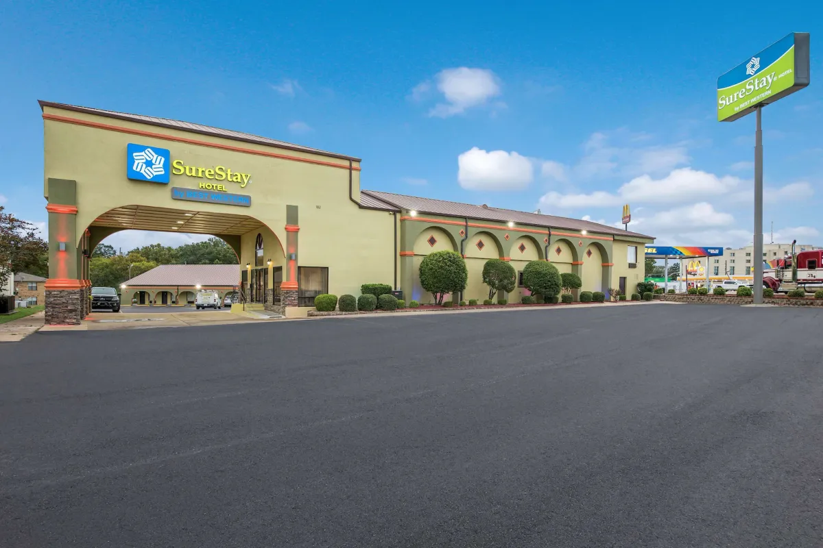 Image of SureStay Hotel by Best Western Mt Pleasant
