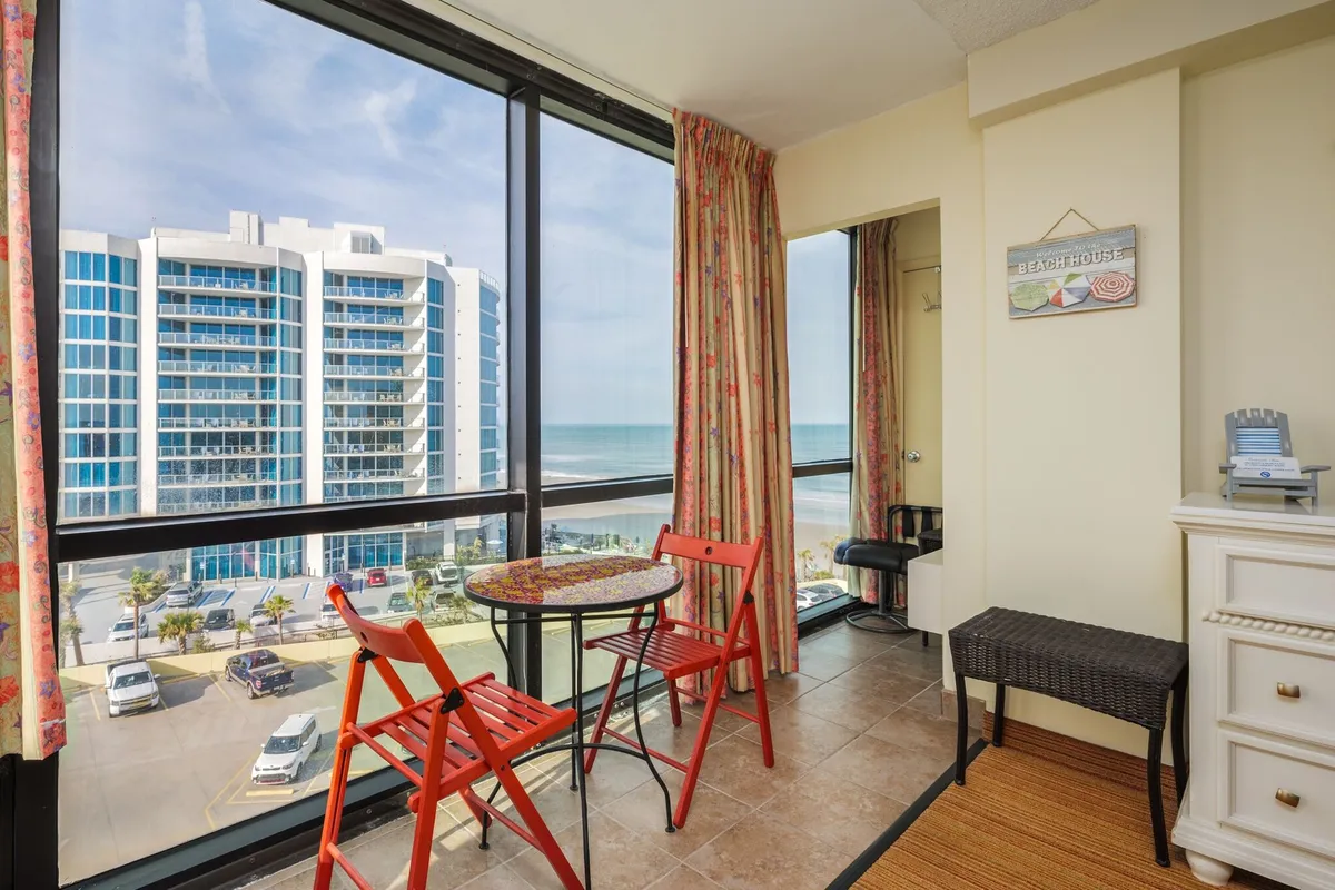 Image of oceanside inn