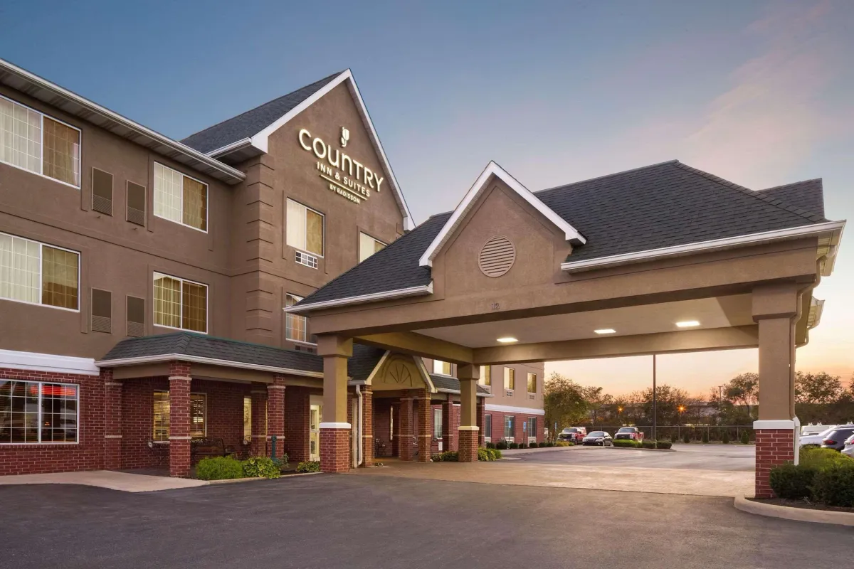 Image of Country Inn & Suites by Radisson, Lima, OH