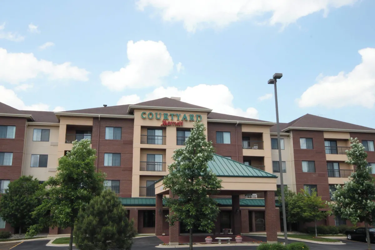 Image of Courtyard Chicago Bloomingdale