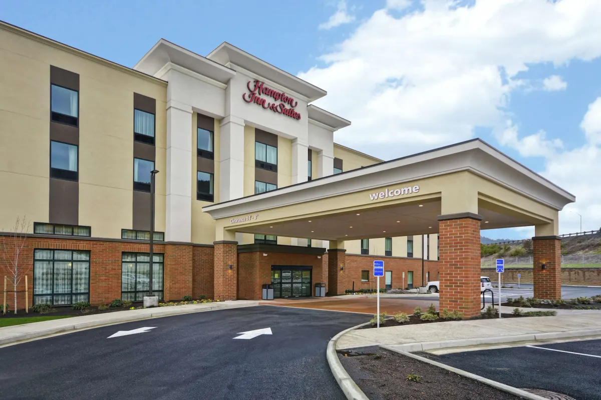 Image of Hampton Inn &  Suites Grants Pass