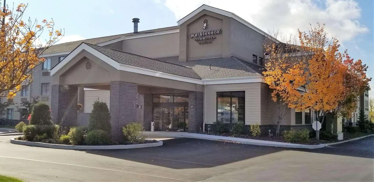 Image of Country Inn & Suites by Radisson, Erie, PA