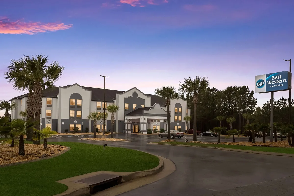 Image of Best Western Bradbury Inn & Suites
