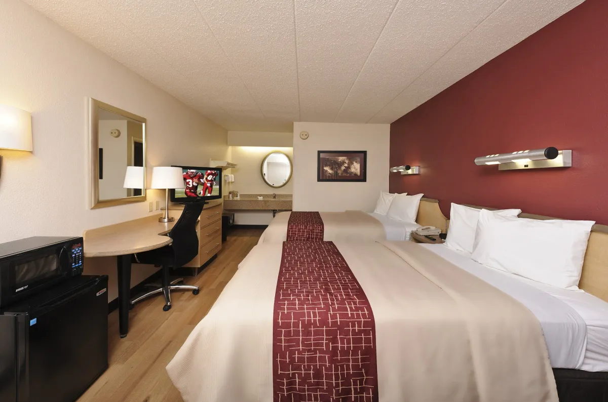 Image of Red Roof Inn Detroit - Warren