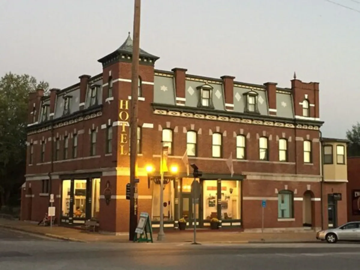 Image of Hermann Crown Suites