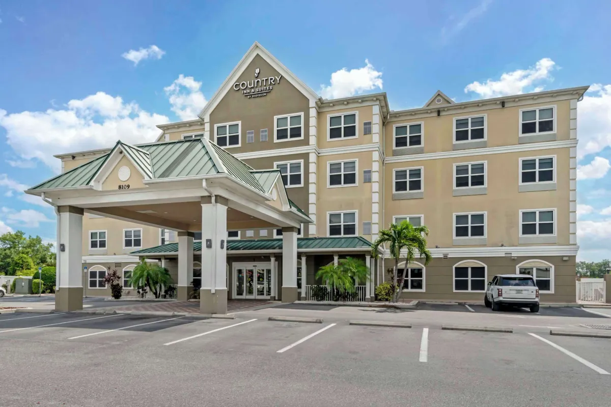 Image of Country Inn & Suites by Radisson, Tampa Airport North, FL