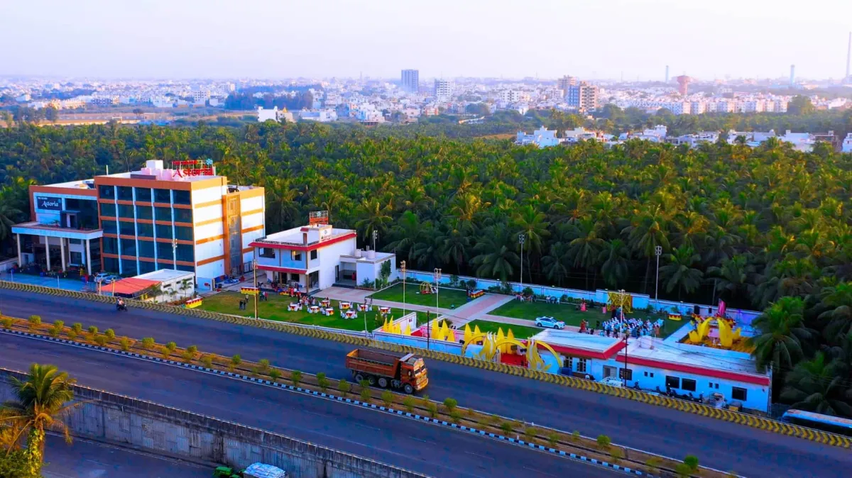 Image of THE GRAND ASTORIA SOMANTH
