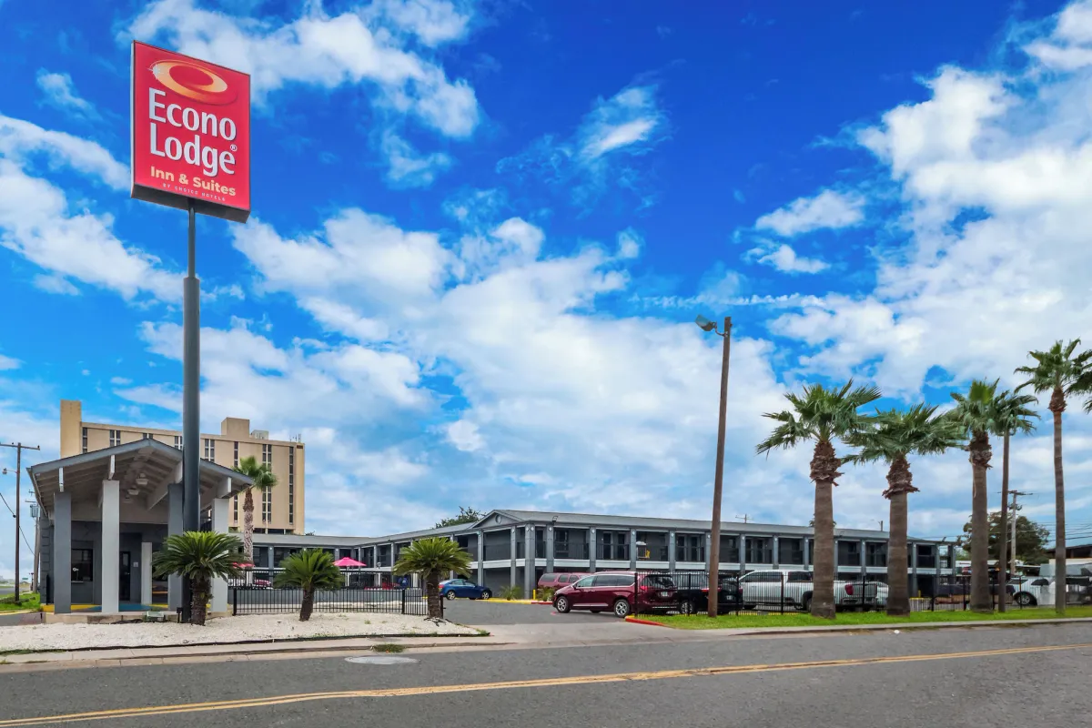 Image of Econo Lodge Inn & Suites