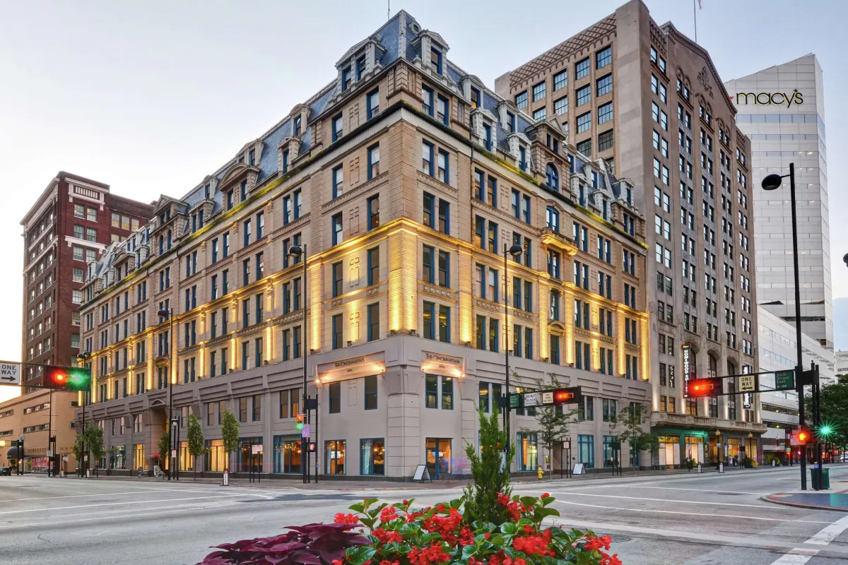 Image of The Cincinnatian Hotel Curio Collection by Hilton
