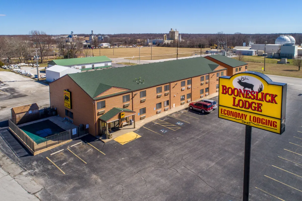 Image of Booneslick Lodge - Neosho