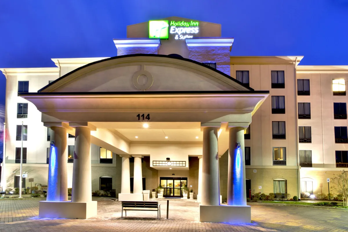 Image of Holiday Inn Express & Suites Oak Ridge by IHG